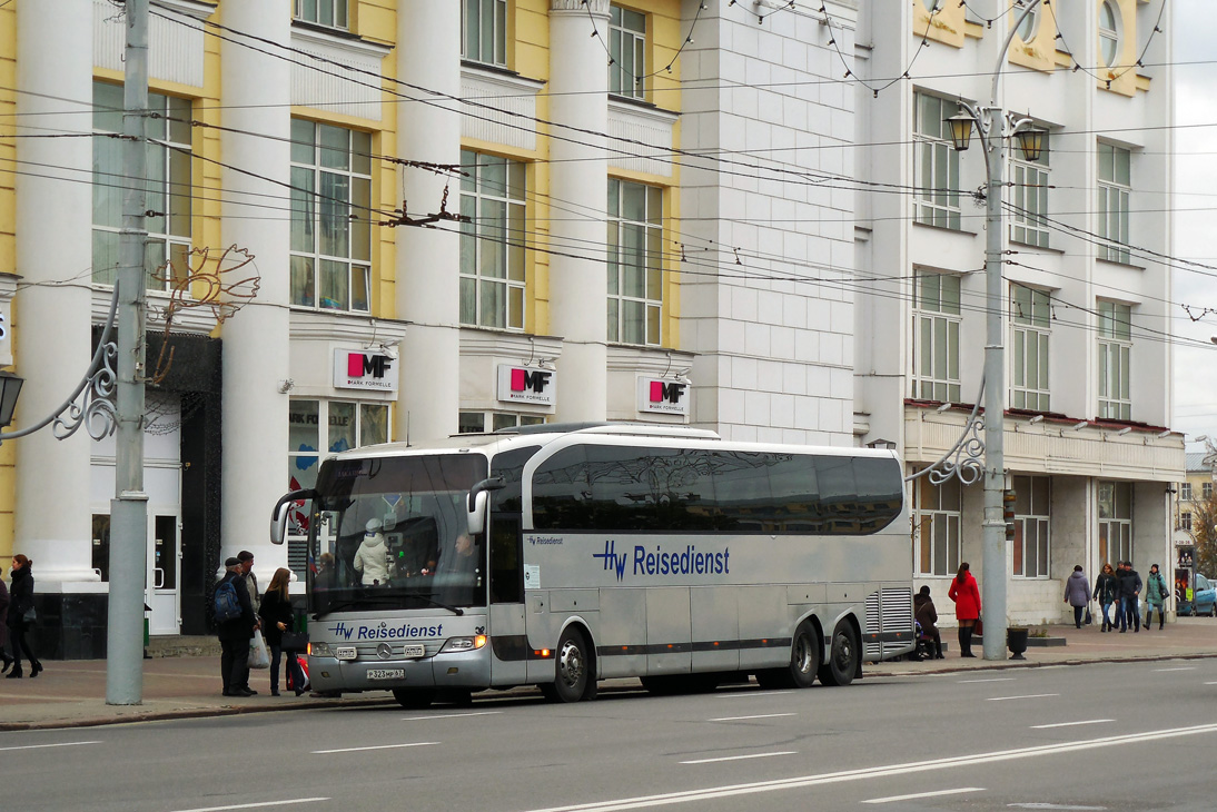Smoleńsk, Mercedes-Benz Travego O580-17RHD L # Р 323 МР 67