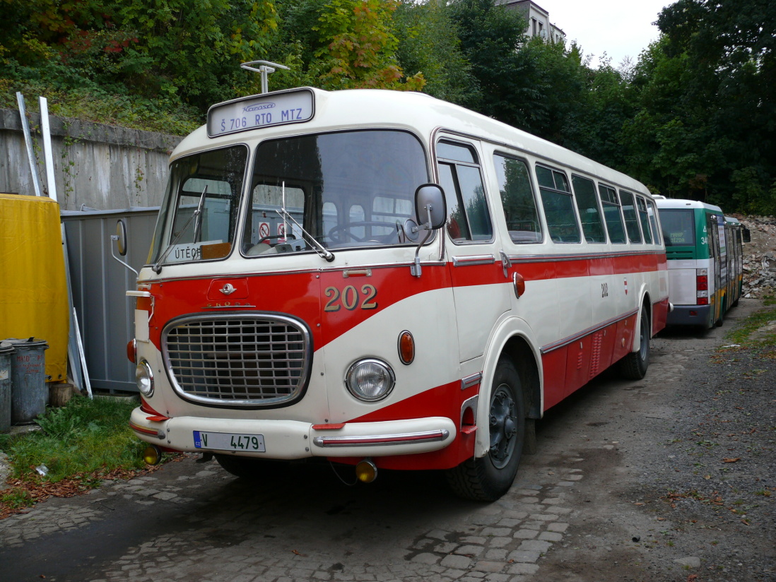 Brno, Škoda 706 RTO №: 202