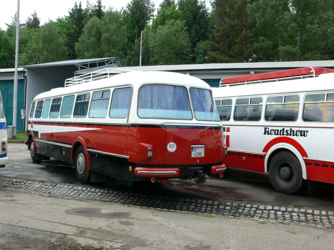 Praga, Škoda 706 RTO # V 4296