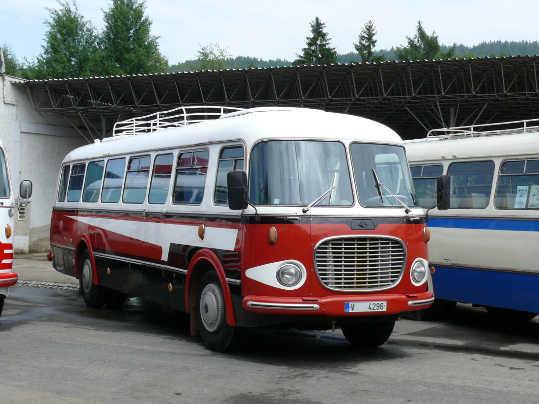 Prague, Škoda 706 RTO No. V 4296