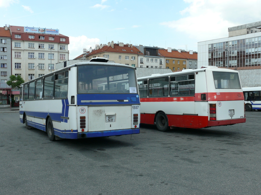 Okres Praha-východ, Karosa C734.40 č. 1557; Praha, Karosa B731.1667 č. 1033