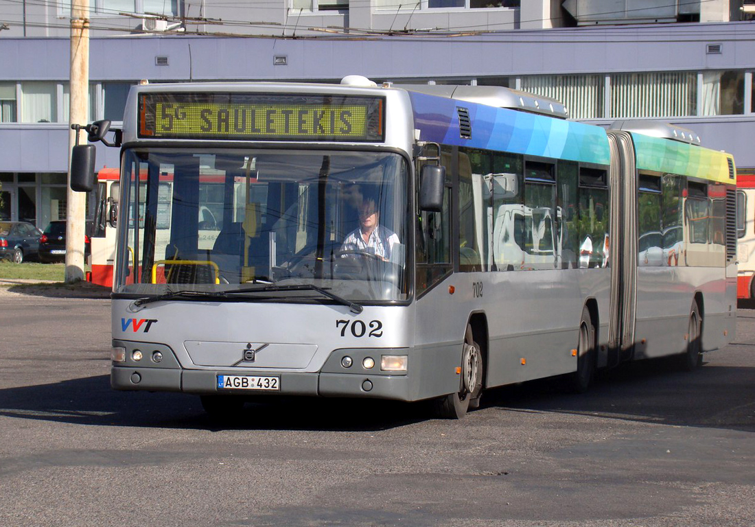 Vilnius, Volvo 7700A # 702