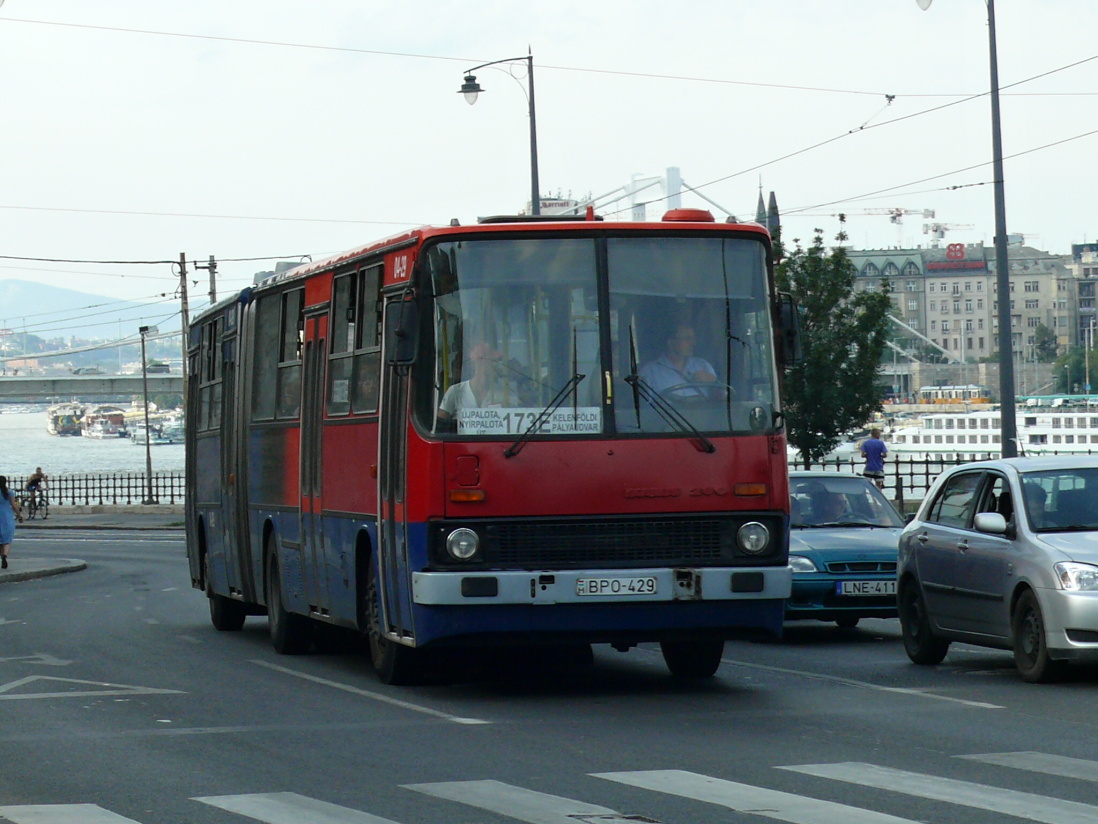 Будапешт, Ikarus 280.40A № 04-29