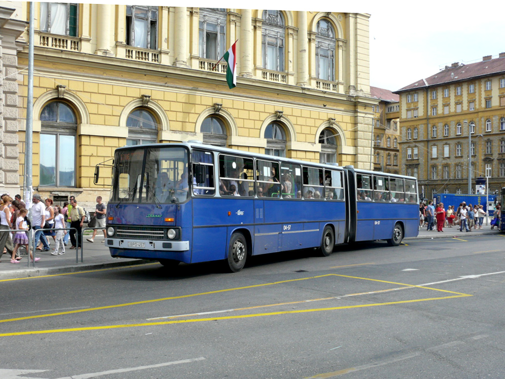 Budapest, Ikarus 280.40A # 04-57