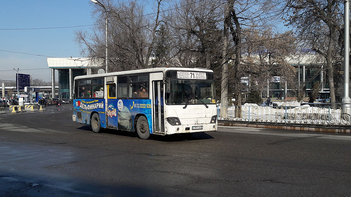 Almaty, Daewoo BS090 (СемАЗ) №: 751 CR 02