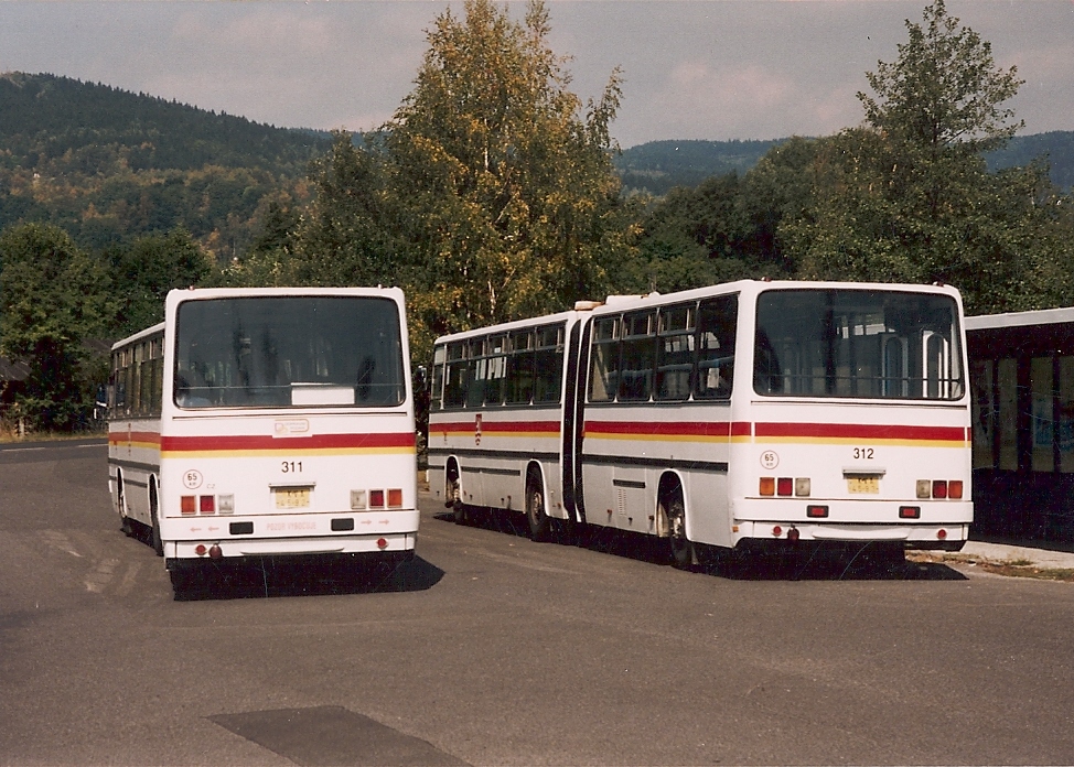 Karlovy Vary, Ikarus 280.08A č. 311; Karlovy Vary, Ikarus 280.08 č. 312