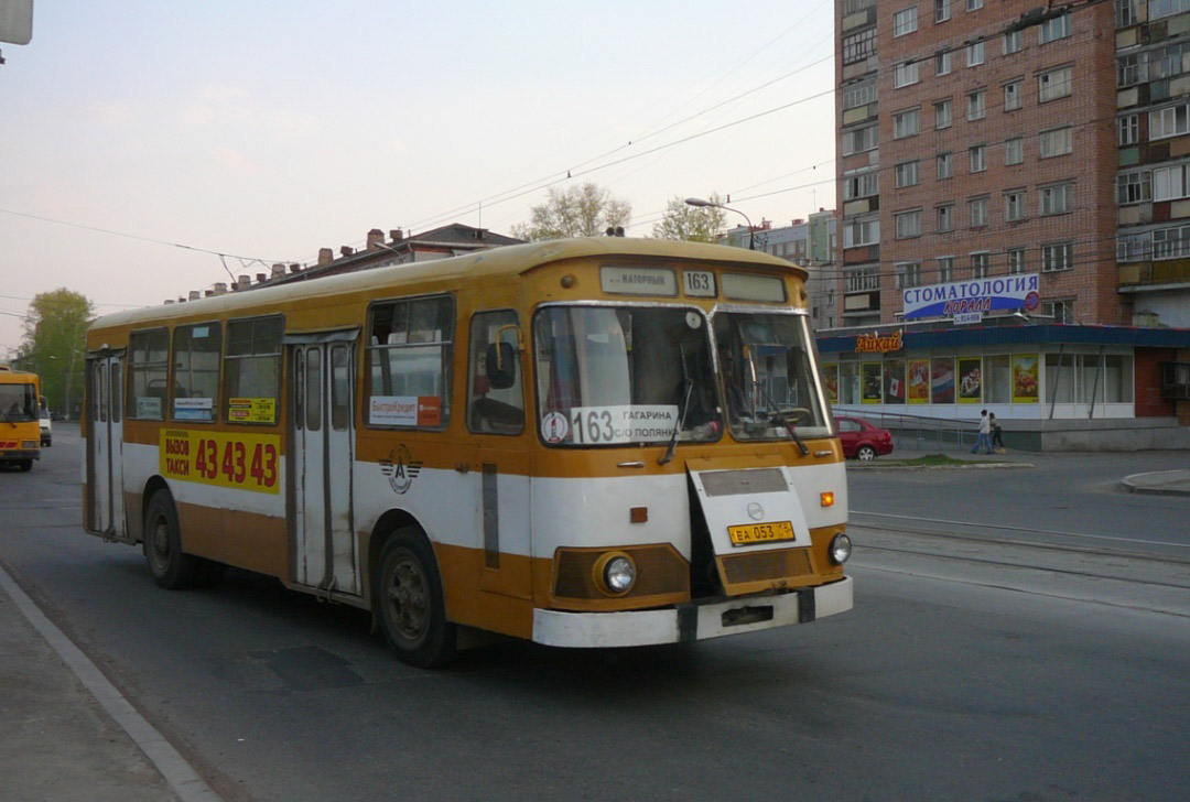 Izhevsk, LiAZ-677М # ЕА 053 18
