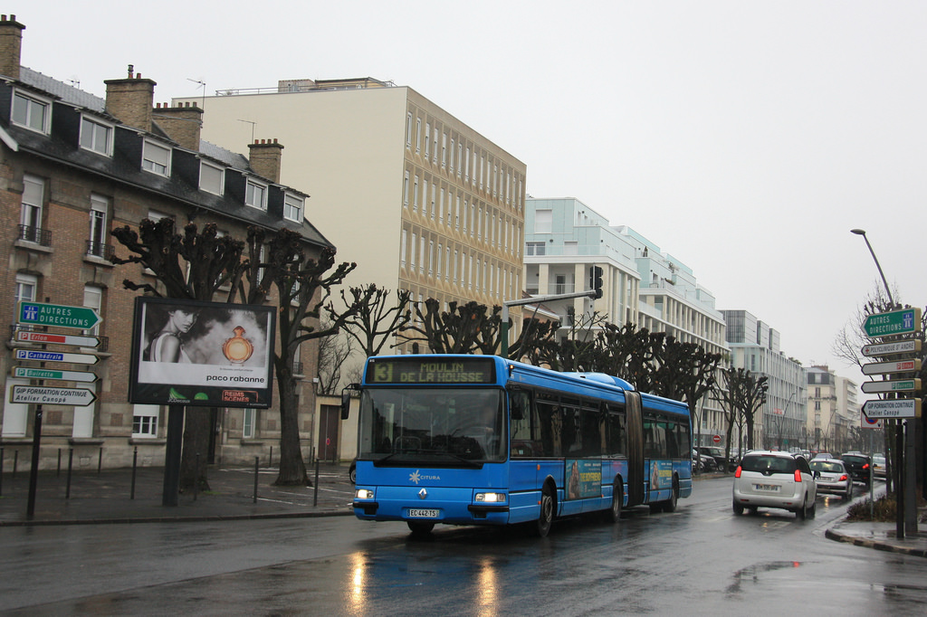 Châlons-en-Champagne, Irisbus Agora L No. 815
