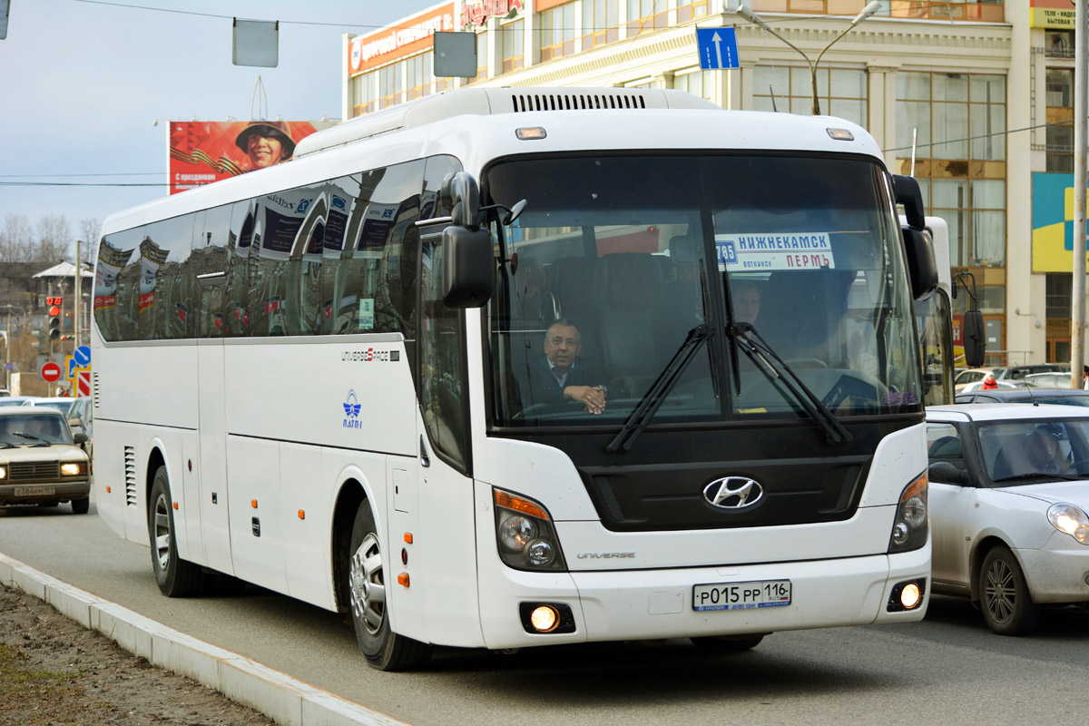 Nizhnekamsk, Hyundai Universe Space Luxury # Р 015 РР 116