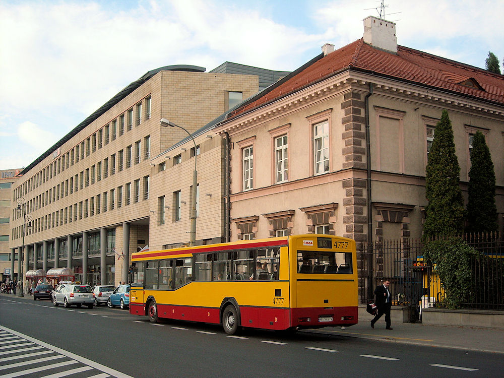 Варшава, Jelcz M121M № 4777
