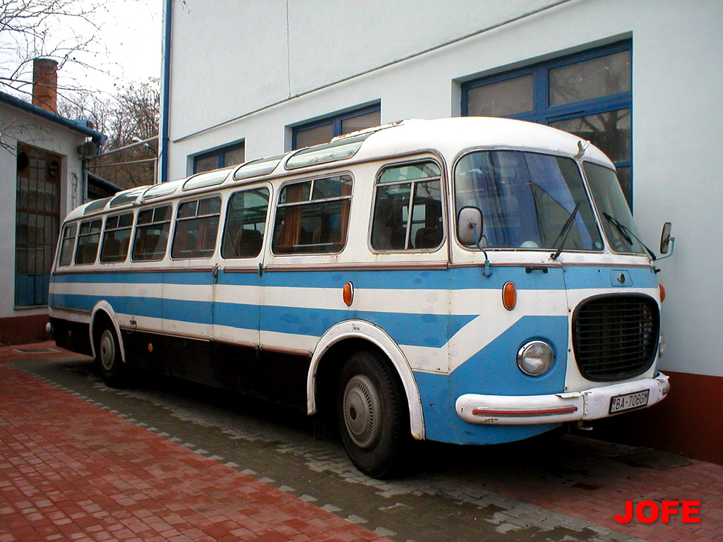 Bratysława, Škoda 706 RTO LUX # BA-706GM