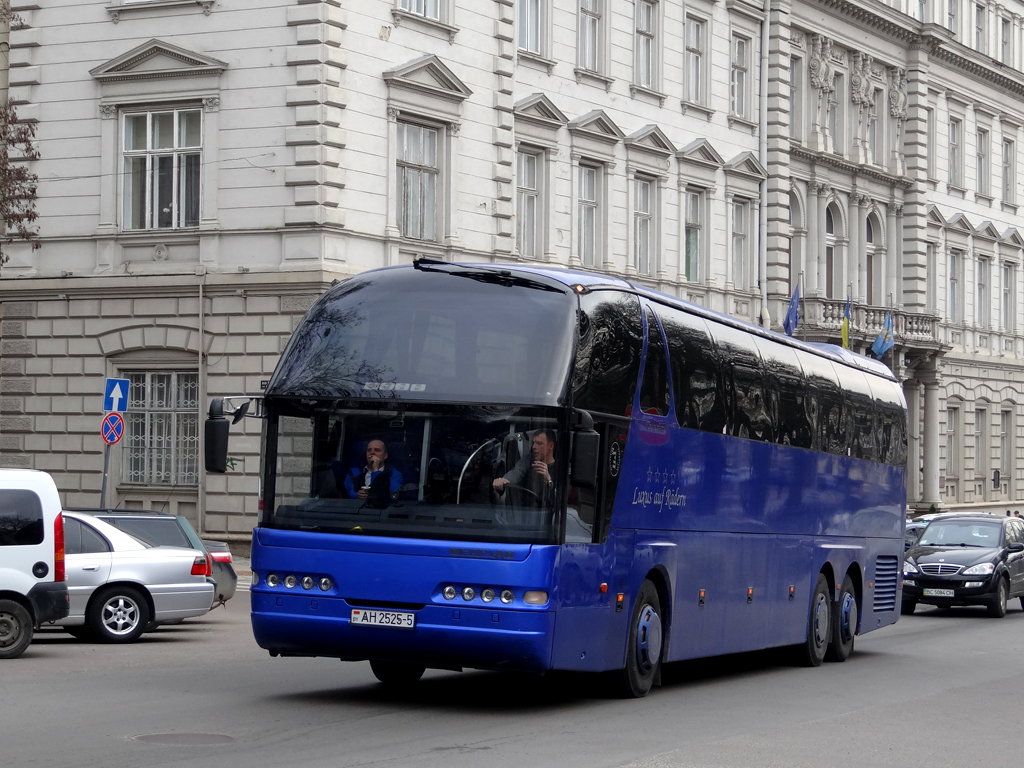 Nesvizh, Neoplan N516/3SHDL Starliner # АН 2525-5