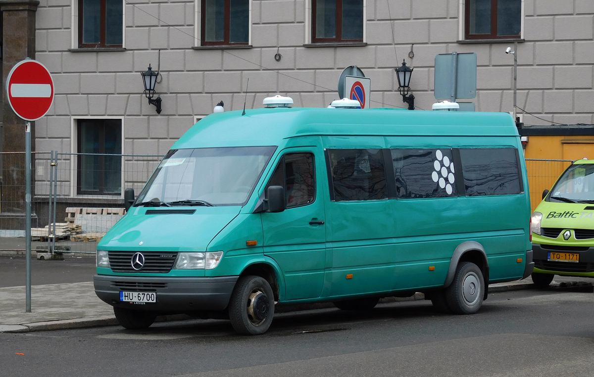 Grobiņa, Mercedes-Benz Sprinter 412D Nr. HU-6700