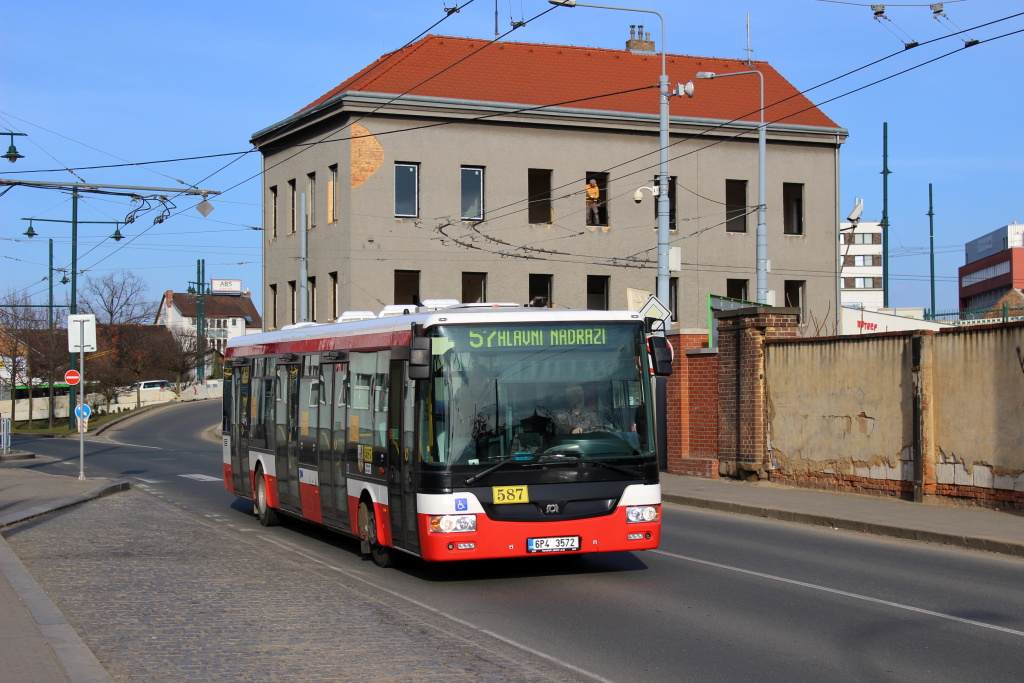 Plzeň, SOR NB 12 č. 587