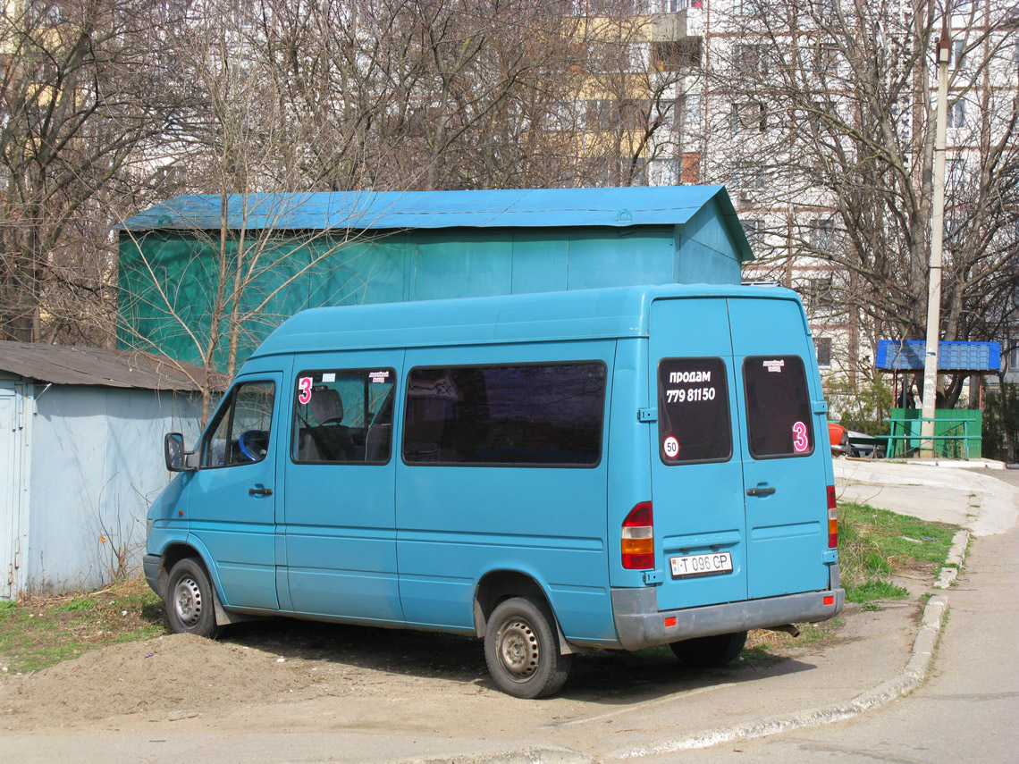 Tiraspol, Mercedes-Benz Sprinter 208D nr. Т 096 СР