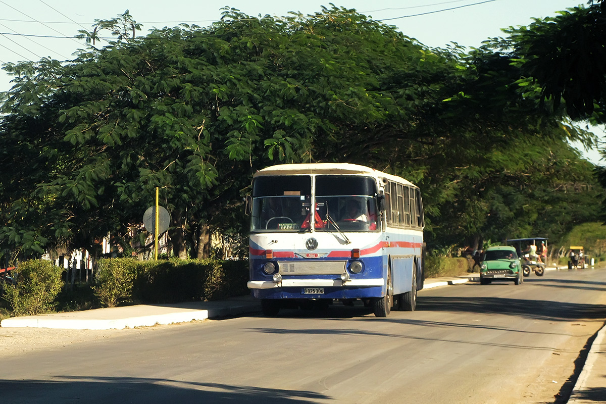 Cuba, other, LAZ-699Р Nr. B 025 106