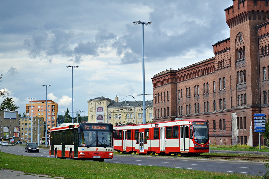 Gdańsk, MAN A21 NL283 No. 2064
