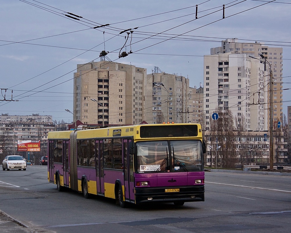 Kyiv, MAZ-105.060 # 4698