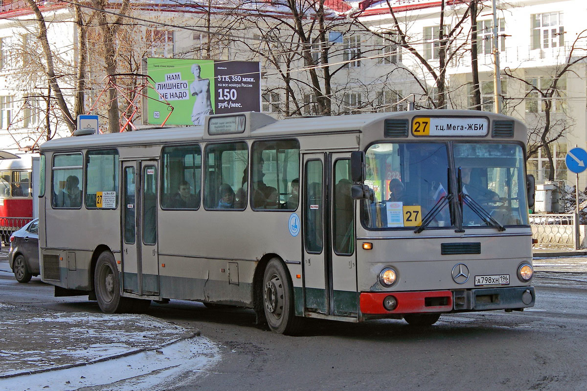 Ekaterinburg, Mercedes-Benz O305 # А 798 ХН 196
