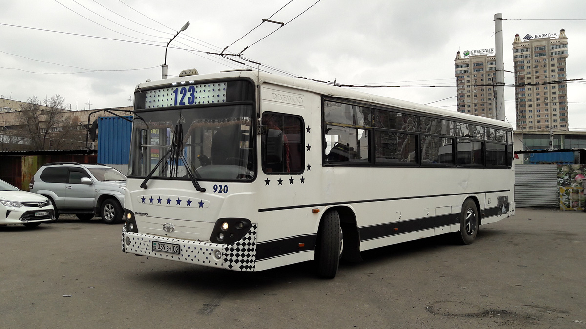 Almaty, Daewoo BS106 Royal City (СемАЗ) # 920