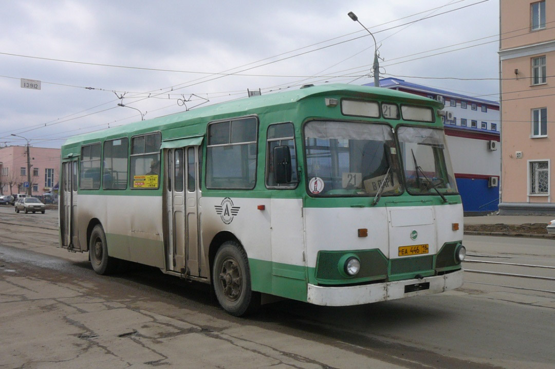 Izhevsk, LiAZ-677М nr. ЕА 446 18
