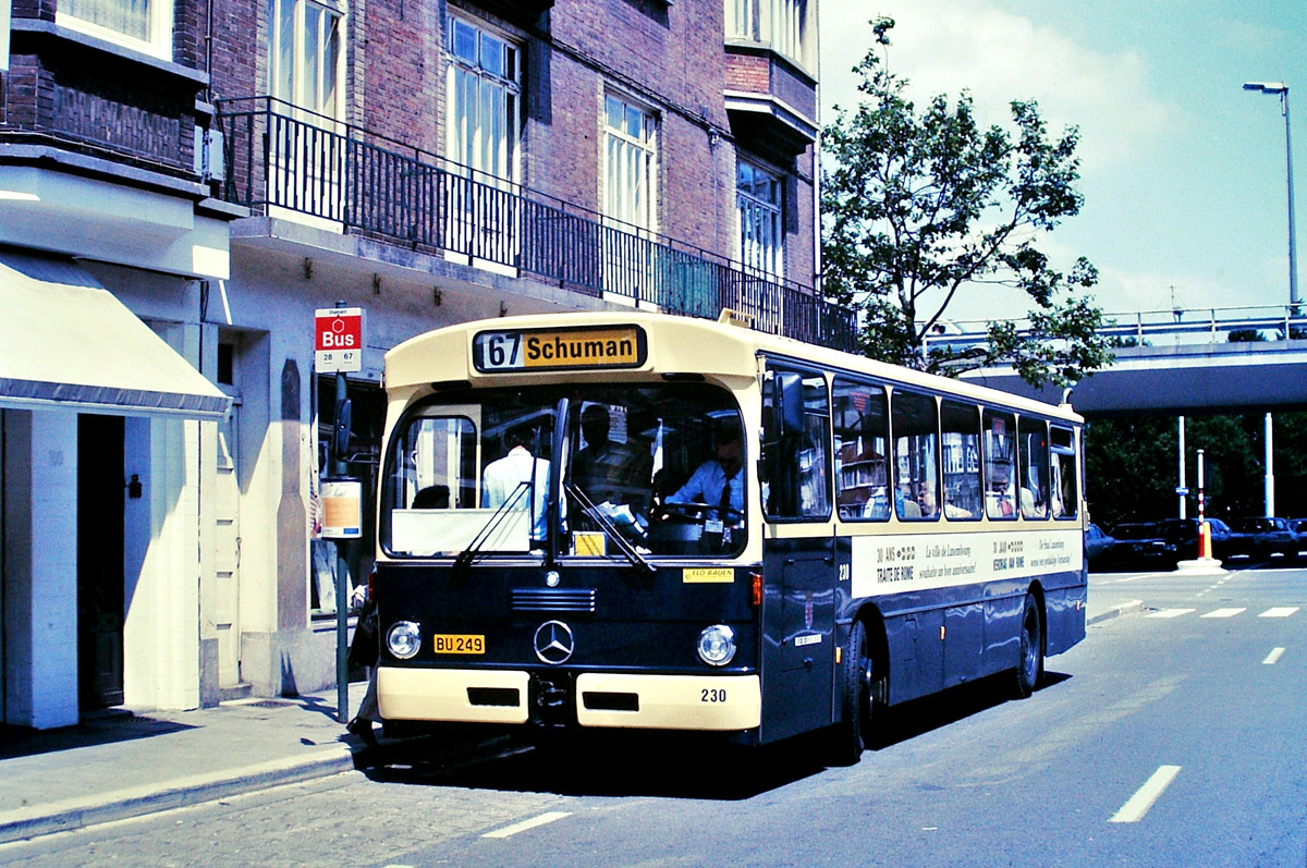 Luxembourg-ville, Mercedes-Benz O305 # 230