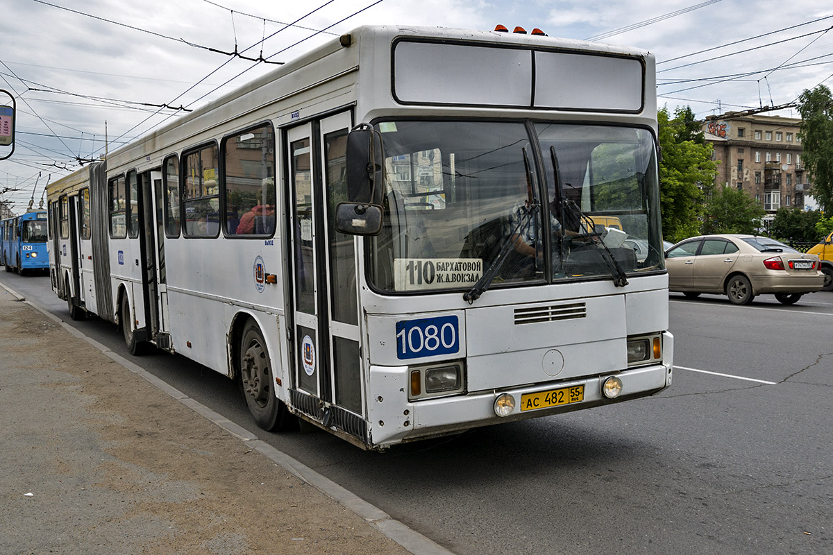 Omsk, GolAZ-AKA-6226 # 1080