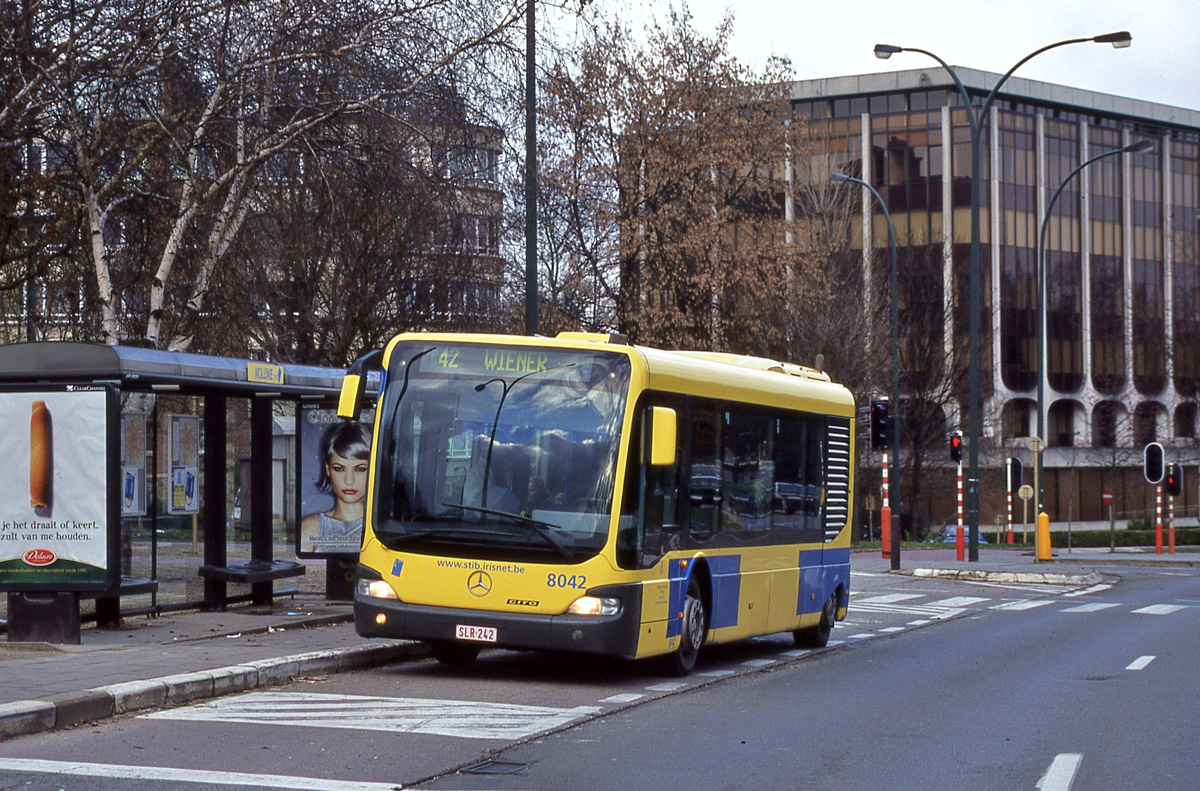 Brussels, Mercedes-Benz O520 Cito № 8042