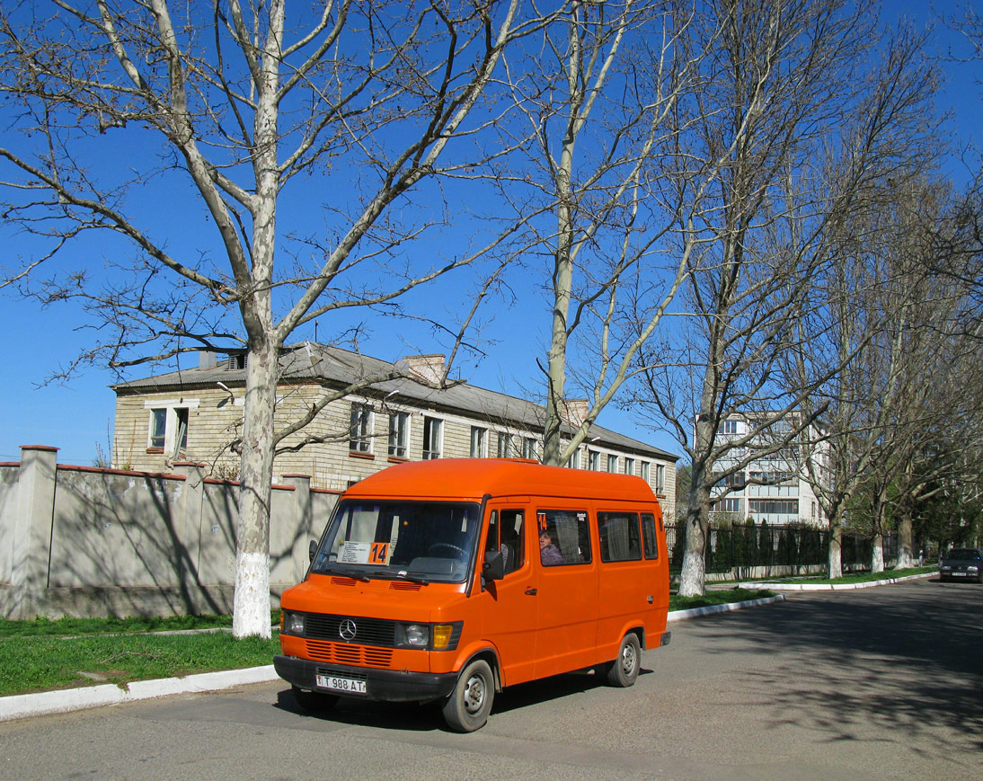 Tiraspol, Mercedes-Benz T1 208D # Т 988 АТ