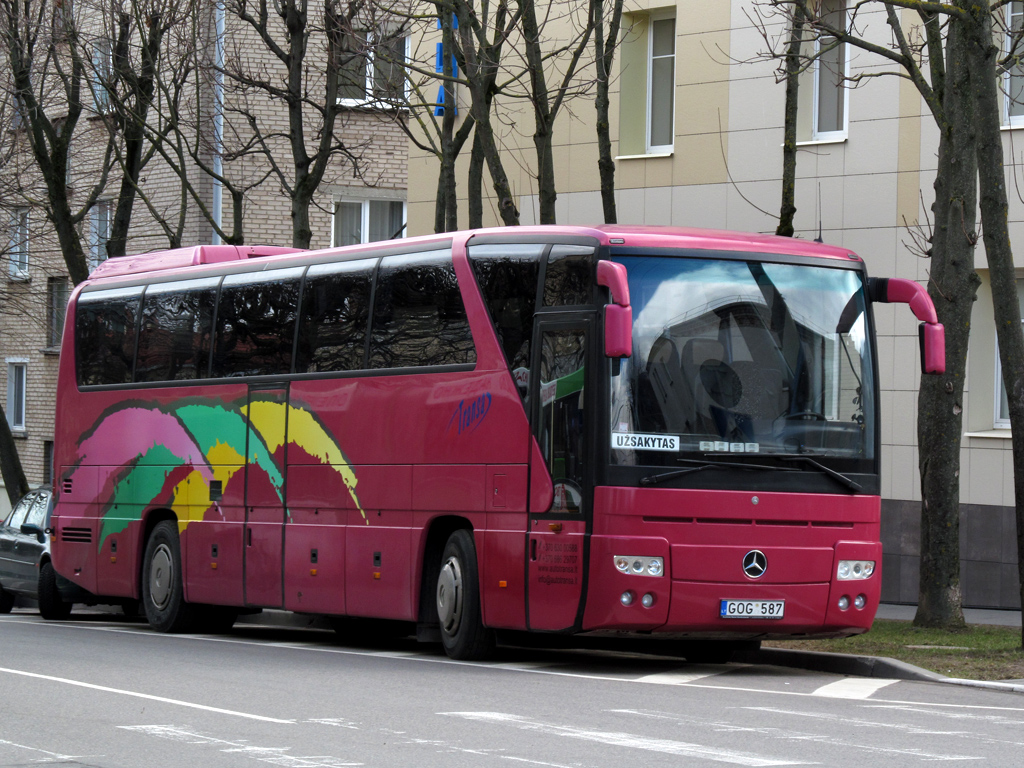 Vilnius, Mercedes-Benz O350 Tourismo I č. GOG 587