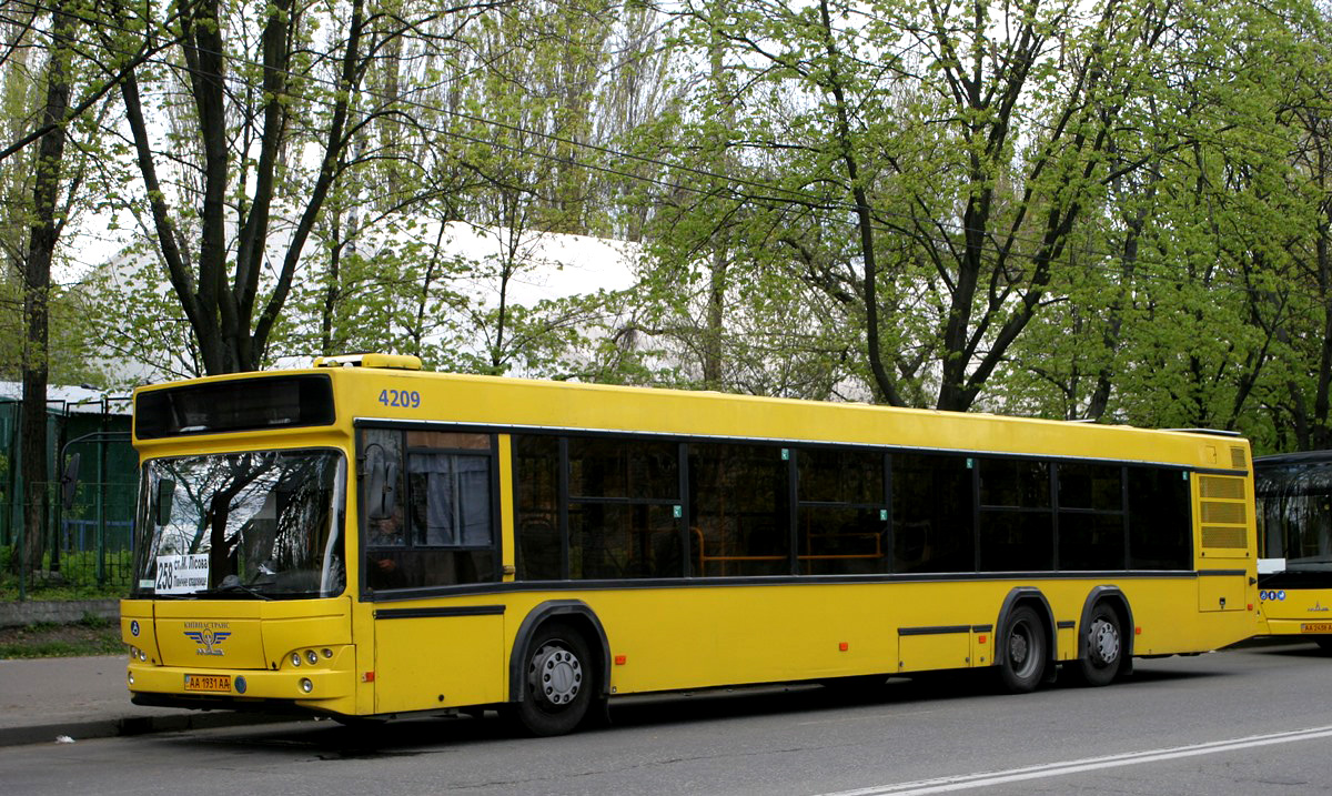 Kyjev, MAZ-107.467 č. 4209
