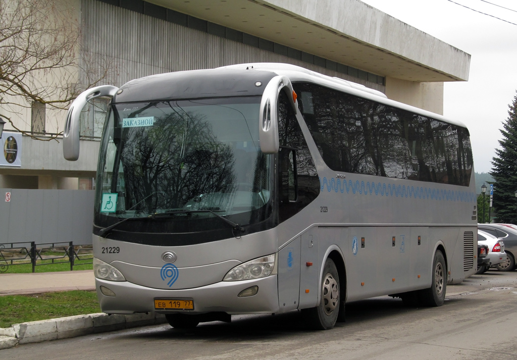 Moscow, Yutong ZK6129H # 21229