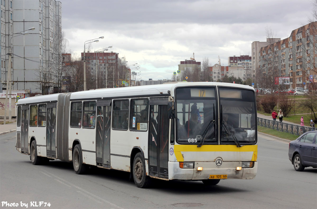 Pskov, Mercedes-Benz O345 G nr. 685