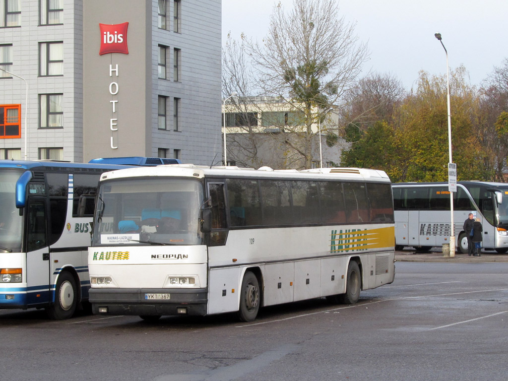 Kaunas, Neoplan N316K Transliner # 109