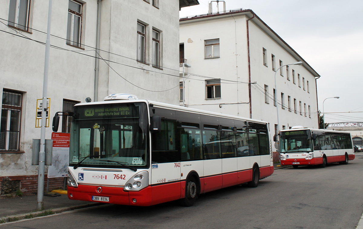 Брно, Irisbus Citelis 12M № 7642; Брно, Irisbus Citelis 12M № 7664