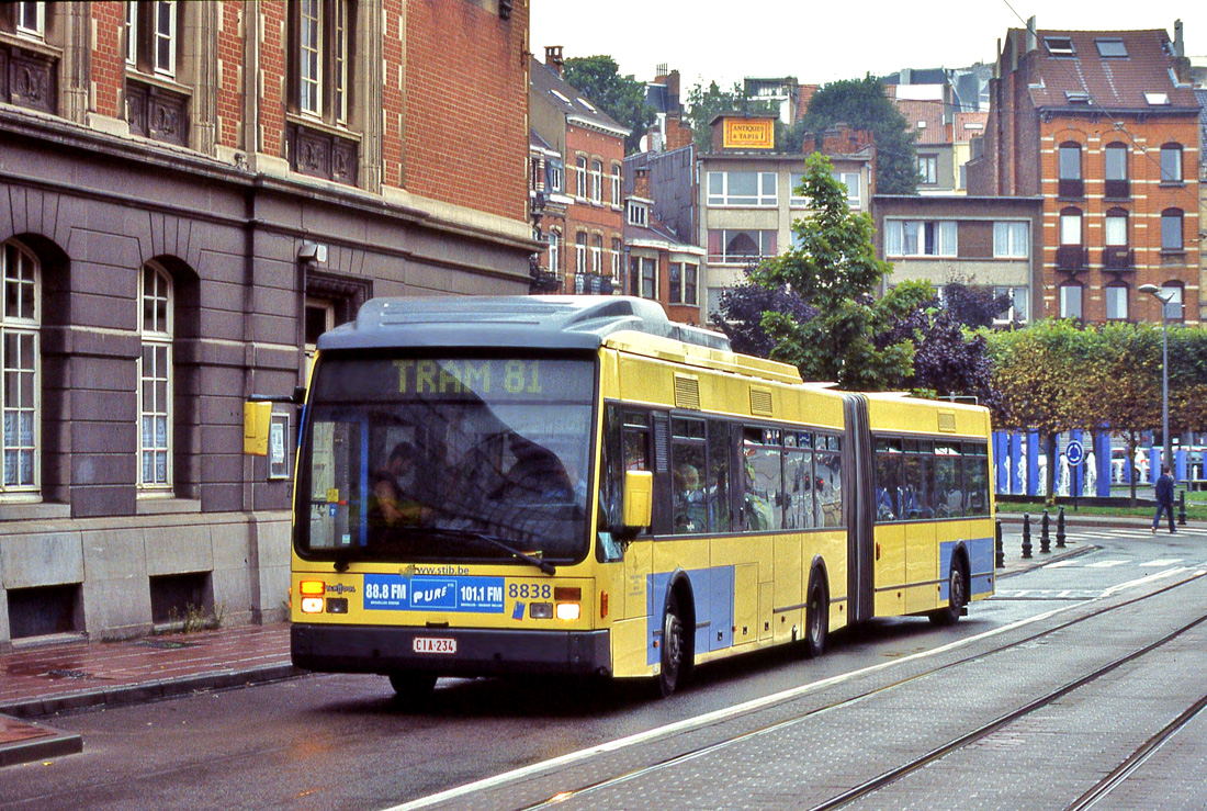 Bruksela, Van Hool AG300/2 # 8838