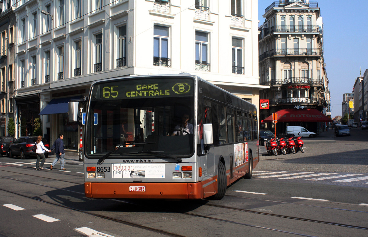 Brussels, Van Hool A300 # 8653