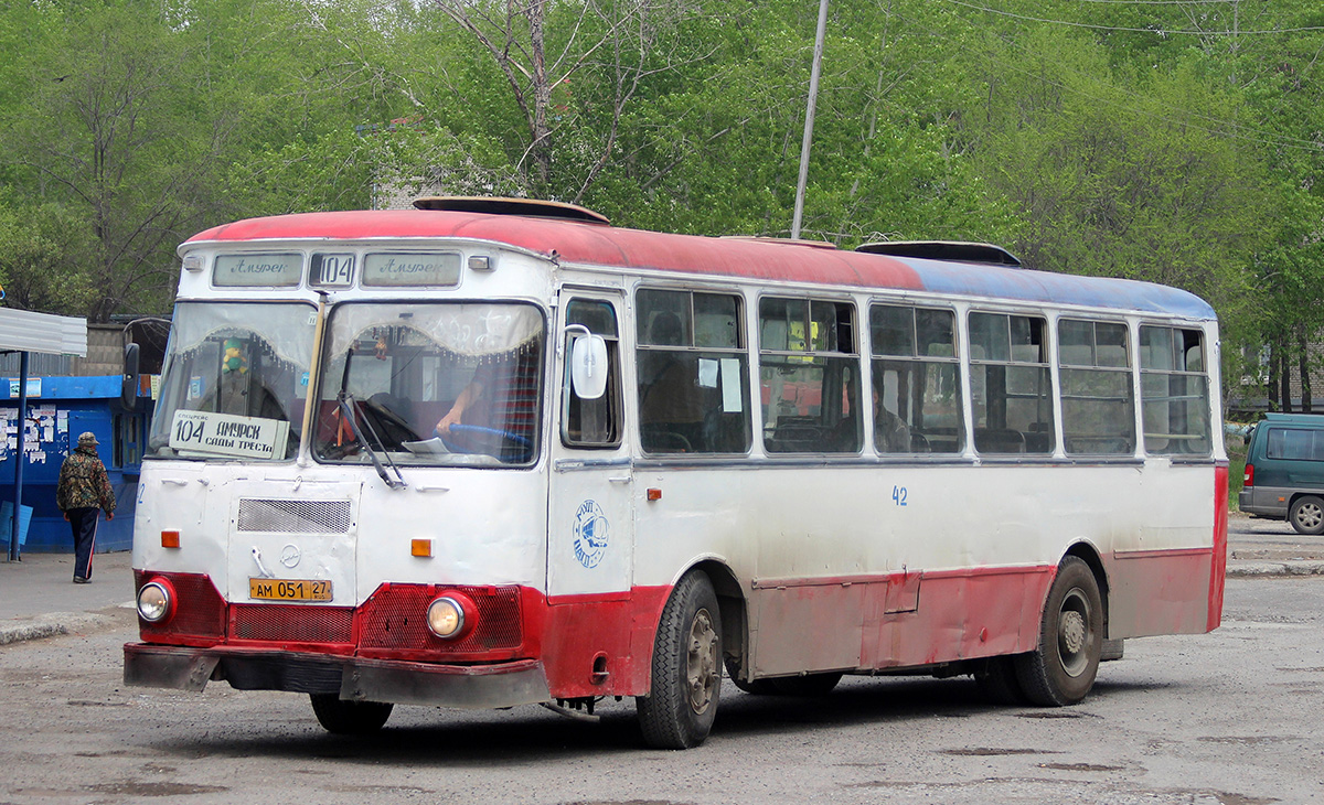 Amursk, LiAZ-677М № 42