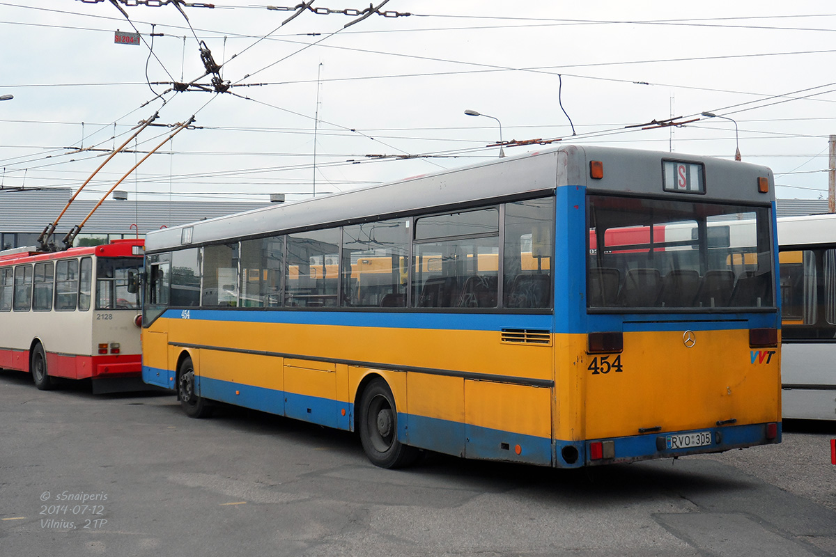 Vilnius, Mercedes-Benz O405 № 454