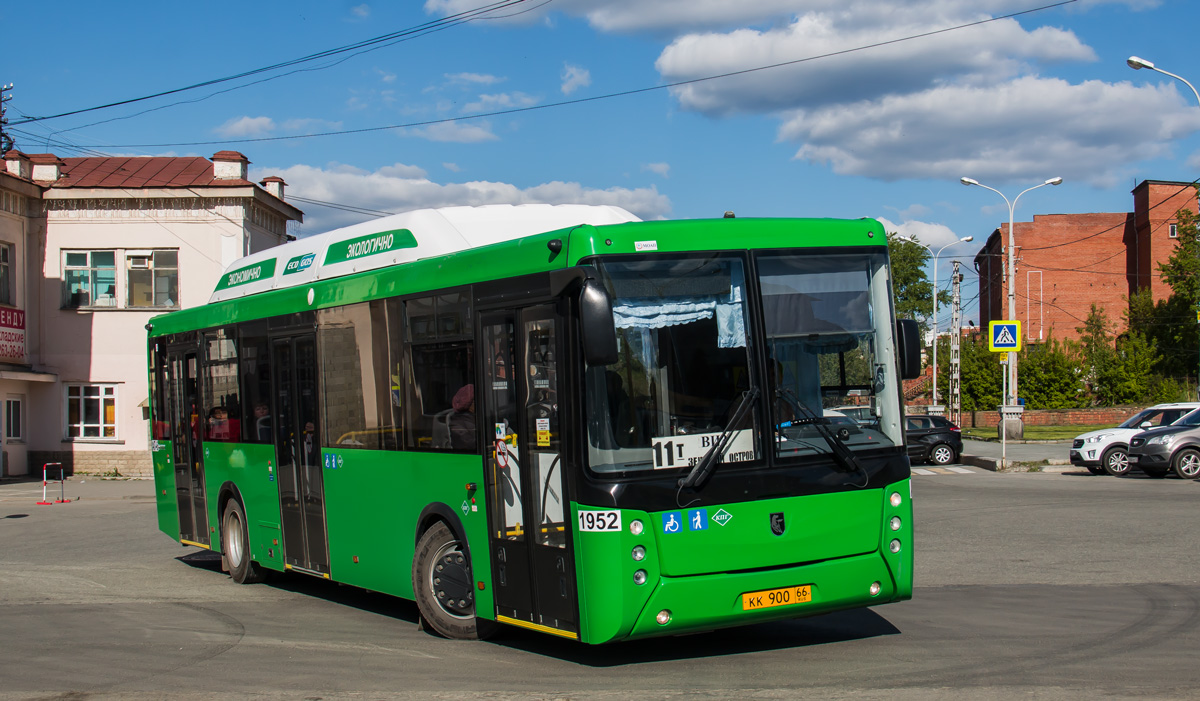 Ekaterinburg, NefAZ-5299-40-51 (5299UP) č. 1952