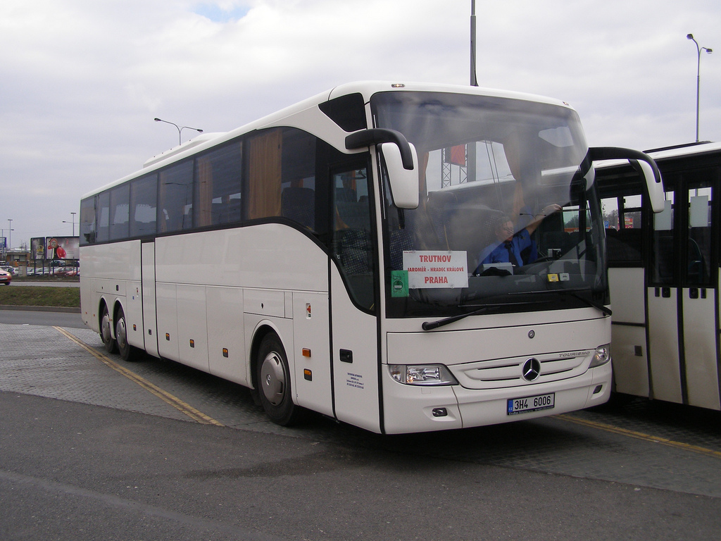 Trutnov, Mercedes-Benz Tourismo 17RHD-II L №: 3H4 6006