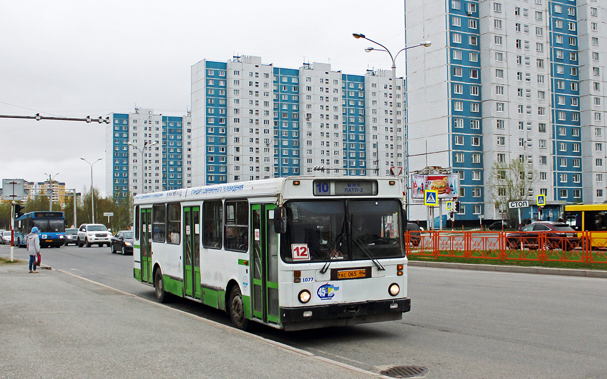 Nizhnevartovsk, LiAZ-5256.00 # 1077