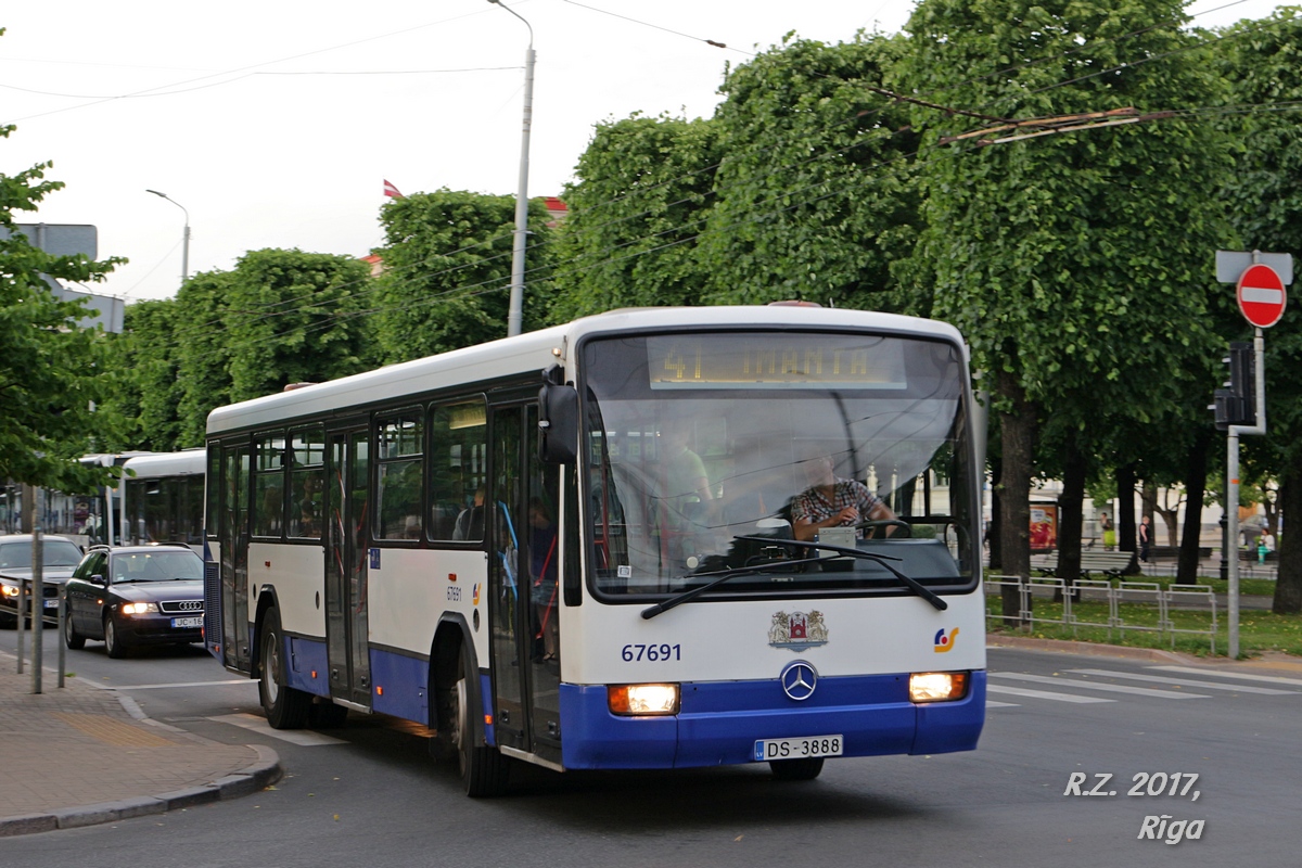 Rīga, Mercedes-Benz O345 № 67691