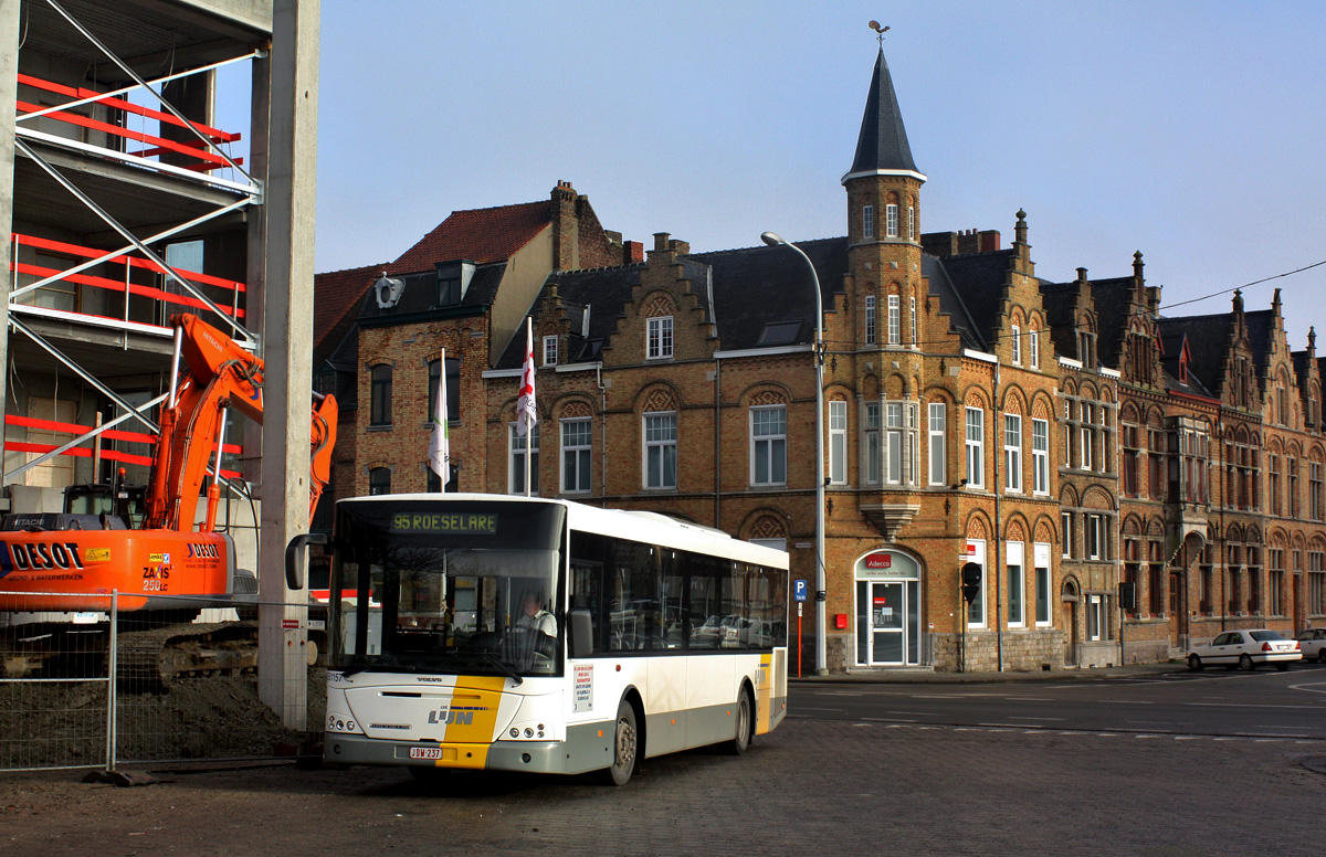 Roeselare, Jonckheere Transit 2000 №: 551157