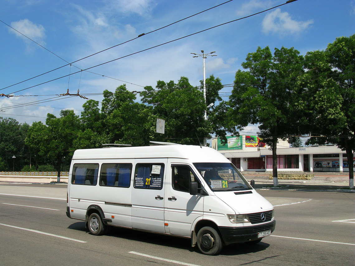Tiraspol, Mercedes-Benz Sprinter 412D nr. Т 255 КЕ