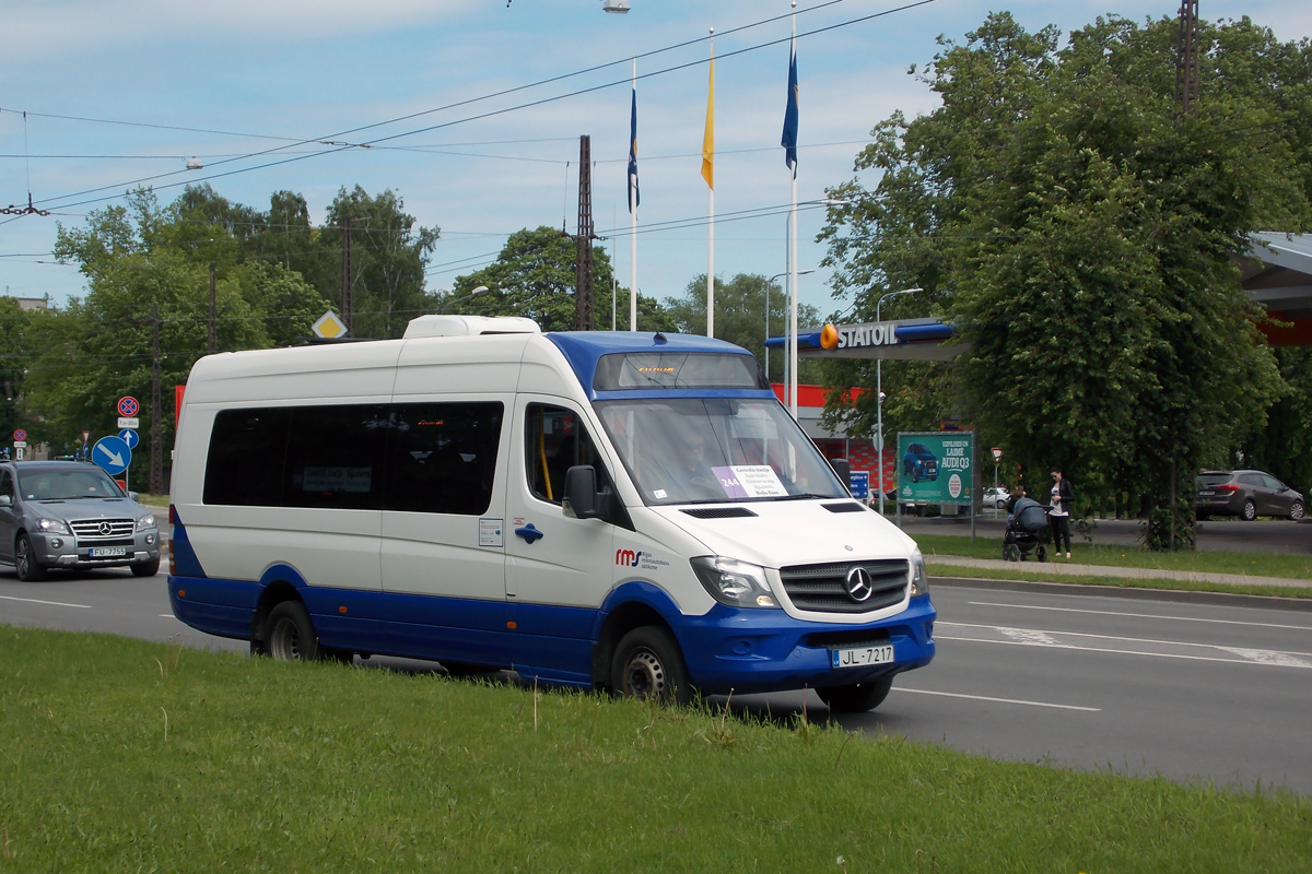 Riga, Universāls (MB Sprinter 513CDI) # M1061