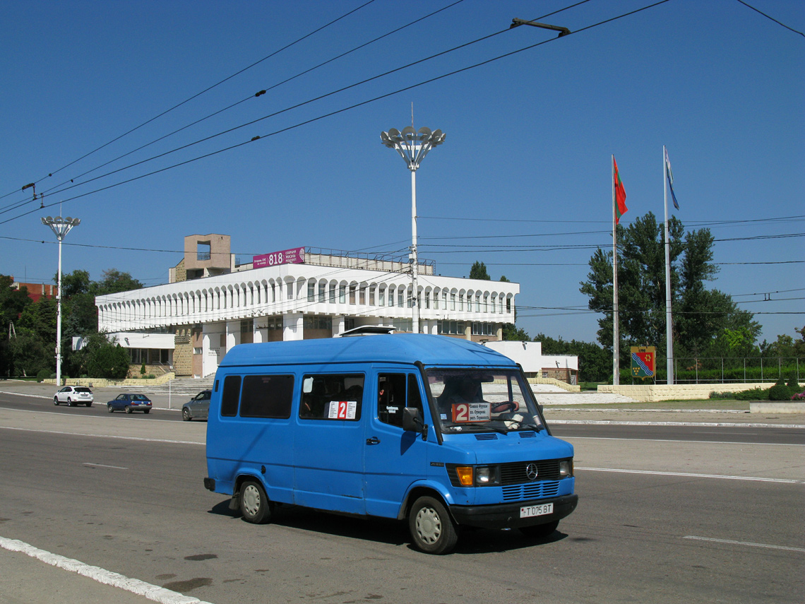 Tiraspol, Mercedes-Benz T1 208D # Т 075 ВТ