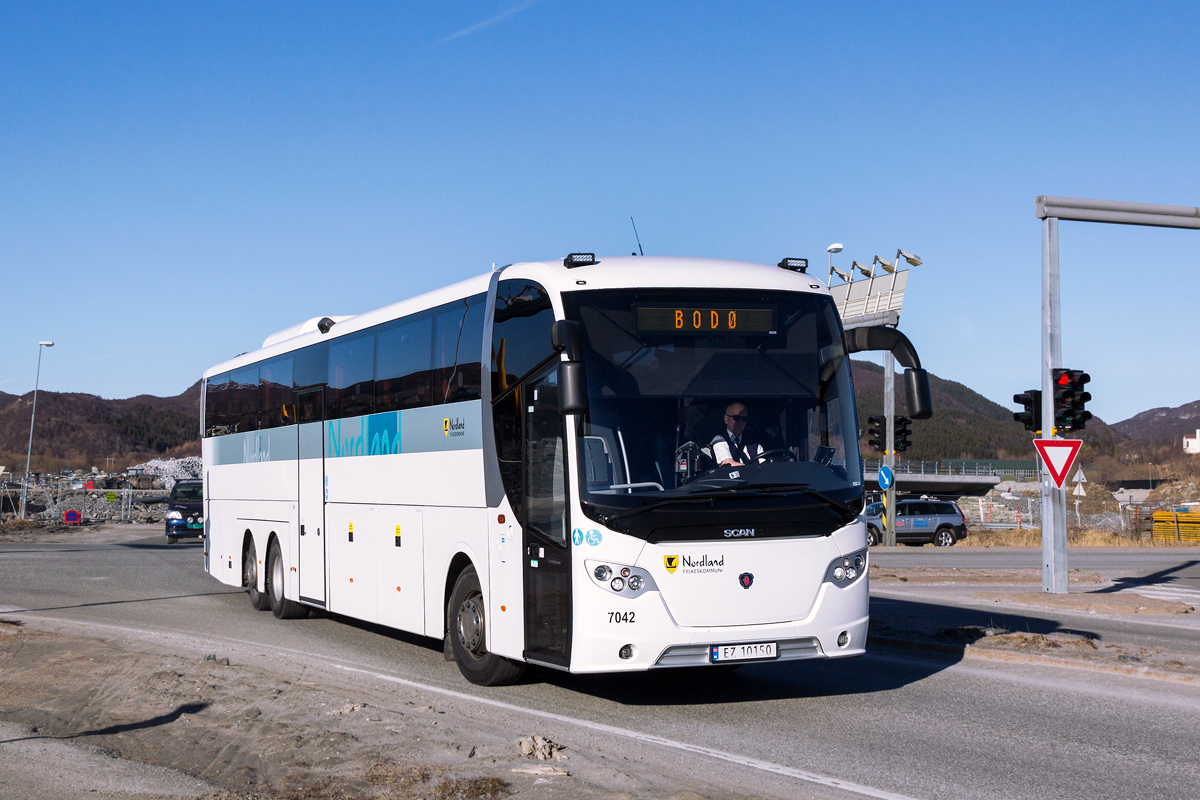 Bodø, Scania OmniExpress 360 № 7042