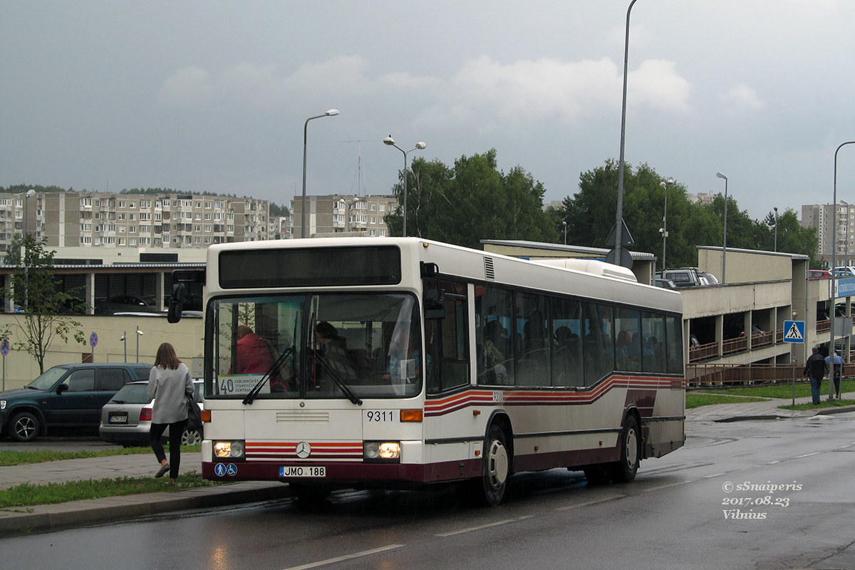 Vilnius, Mercedes-Benz O405N2Ü # 9311