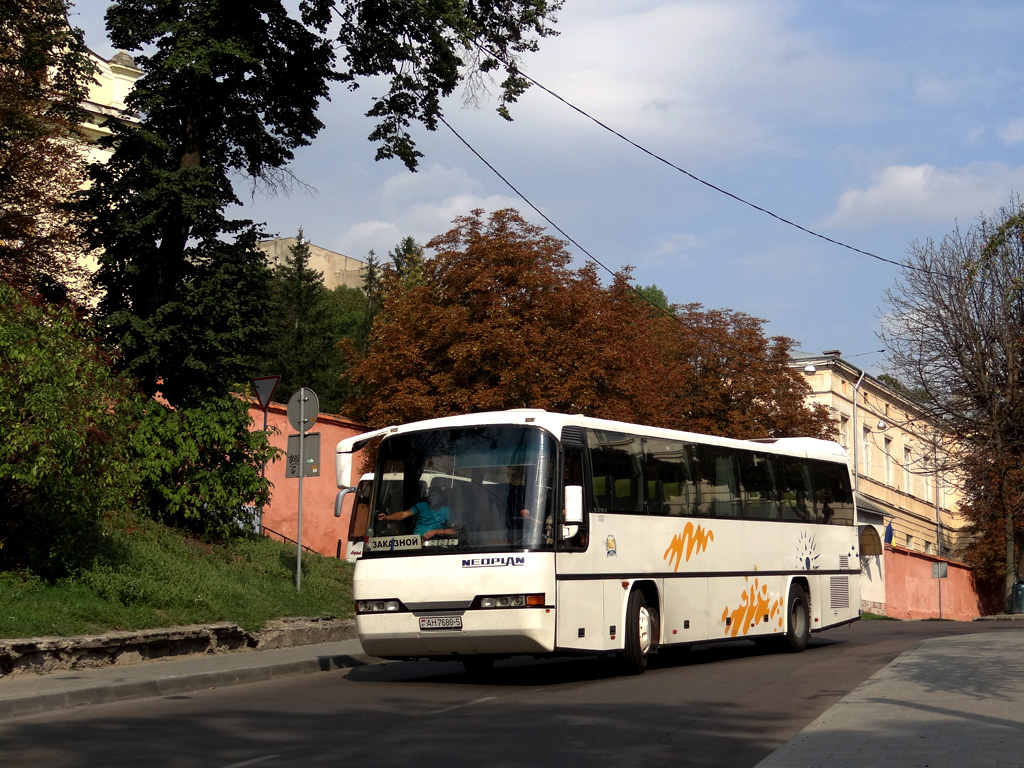 Molodechno, Neoplan N316K Transliner # АН 7680-5